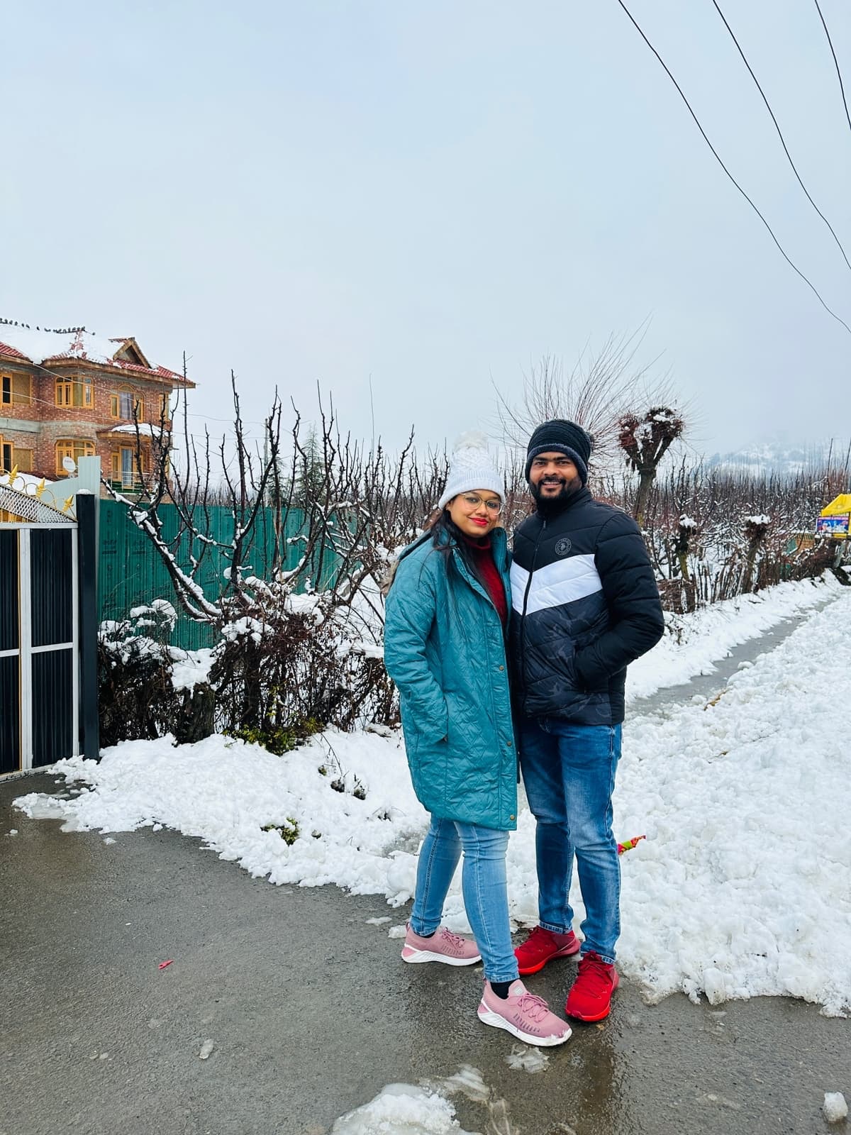 4 Nights 5 Days Kashmir Honeymoon Package - Srinagar | Sonamarg | Gulmarg | Pahalgam