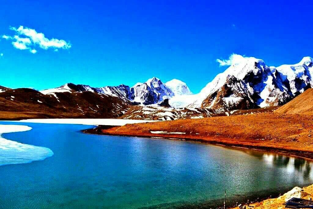 Beautiful Gurudongmar Lake