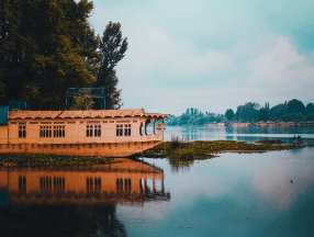 Winter Travel in Kashmir