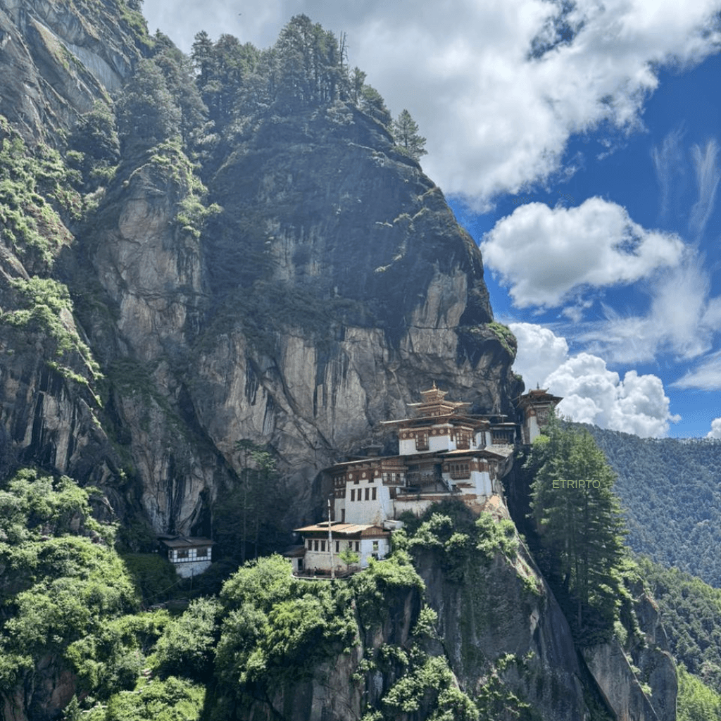 Bhutan 5 Days 4 Nights Tour Package – Thimphu, Paro & Phuentsholing